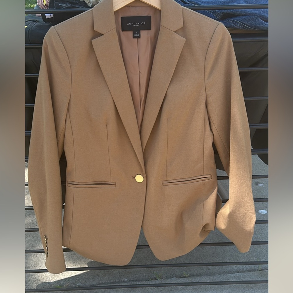 Ann Taylor women’s blazer